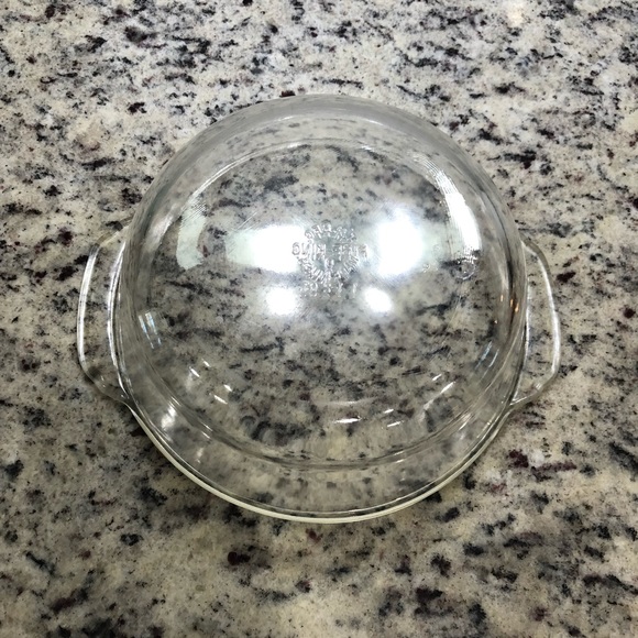 vintage glass Fire King 1.5 quart casserole baking dish - Picture 2 of 6